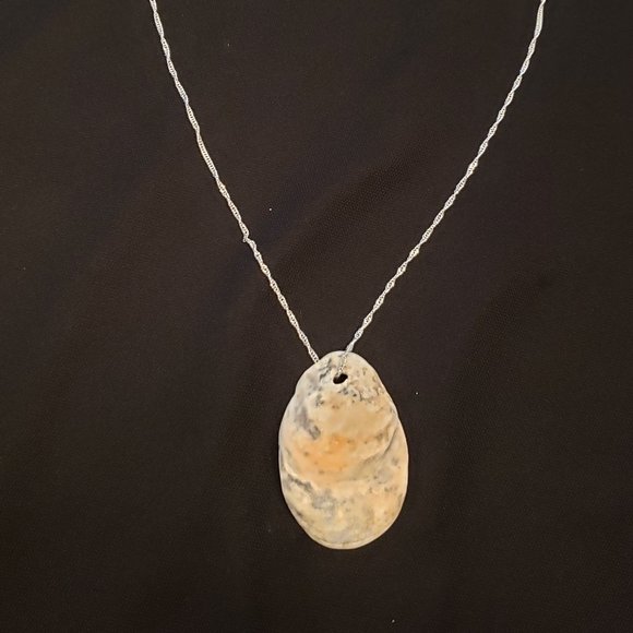 Ocean Treasures Collection artisan shell necklace w/20" 925plated Sterling chain - Picture 4 of 4